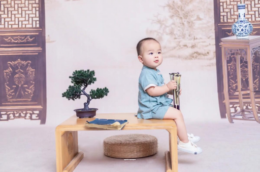 梅州宝宝几个月翻身才正常